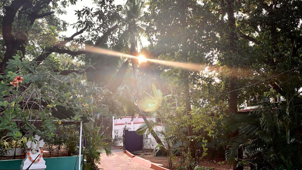 Stan-Inn, North Goa, Vagator, With Strong Wifi,Free Private Parking & Kitchen, Can Cook Where You Stay Kültér fotó